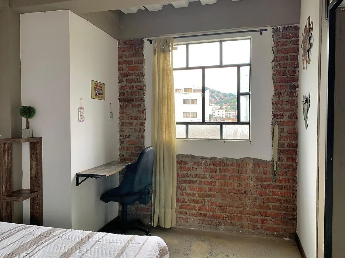 La Curva Apartamentos Cali 0*,  Colombia